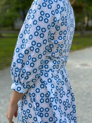 Charleston in Blue or Yellow Sun Tile